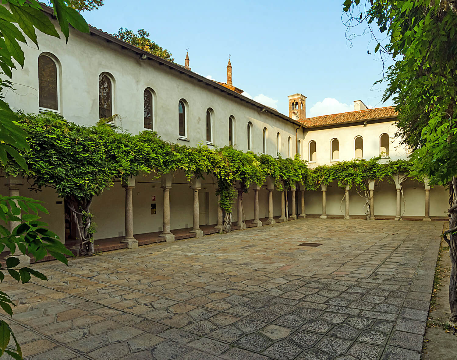 I Chiostri di San Barnaba Milano